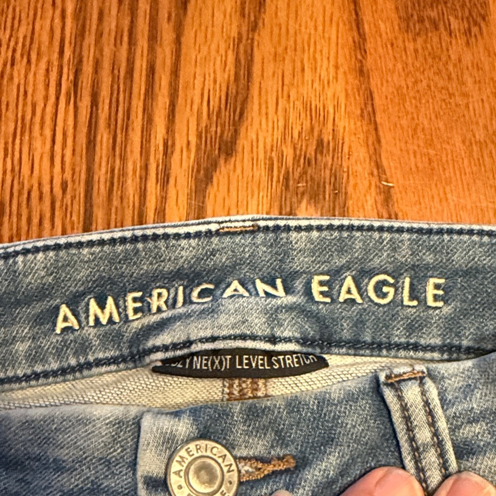American Eagle Outfitters Distressed Light Blue Skinny Jeans - Picture 5 of 6